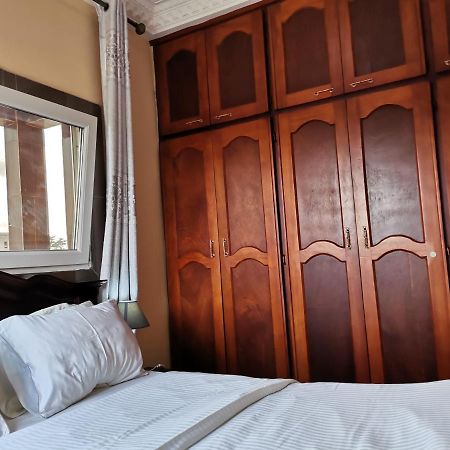 Residence Hoteliere Mb-202 C Douala Bagian luar foto