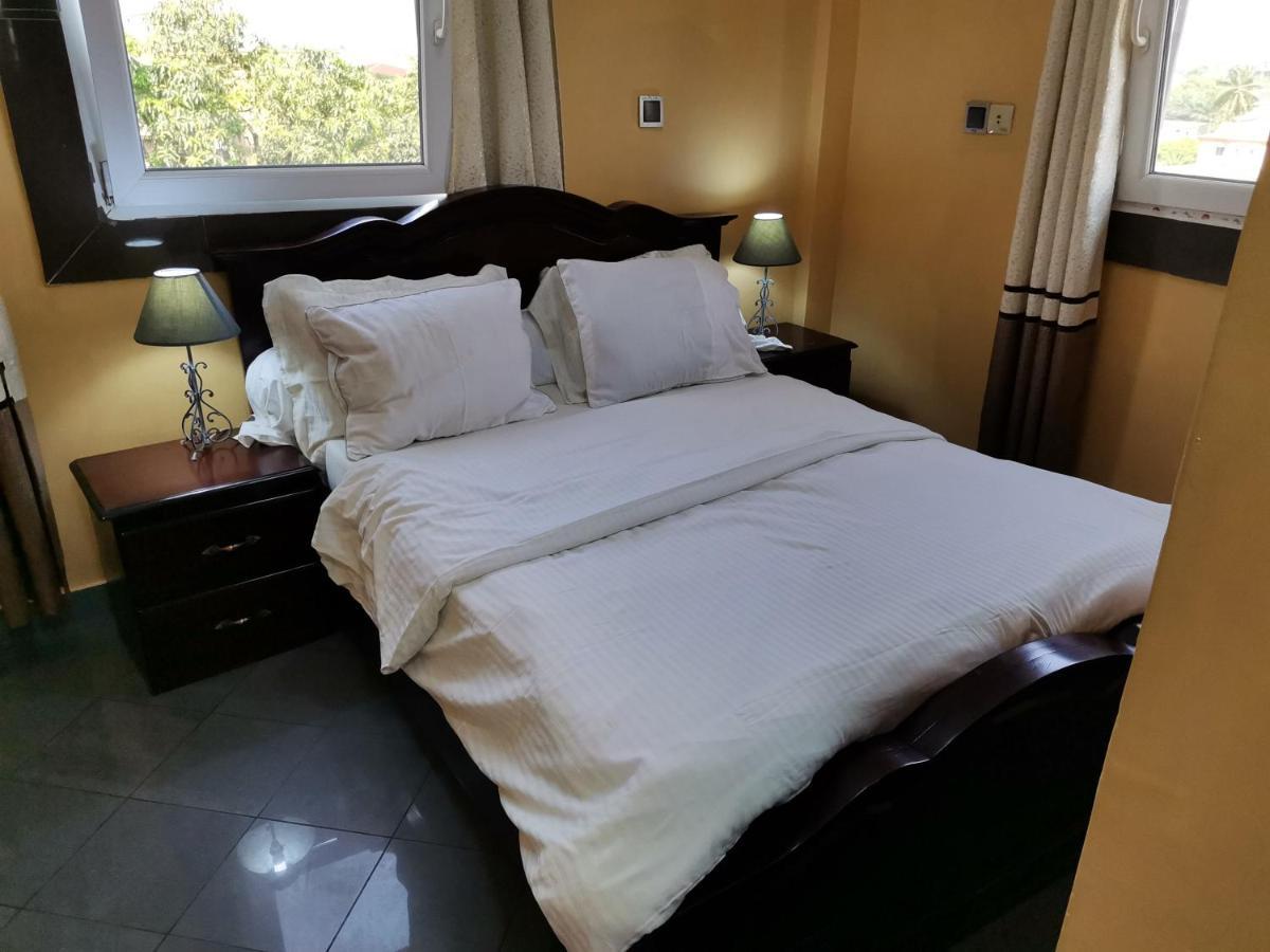 Residence Hoteliere Mb-202 C Douala Bagian luar foto