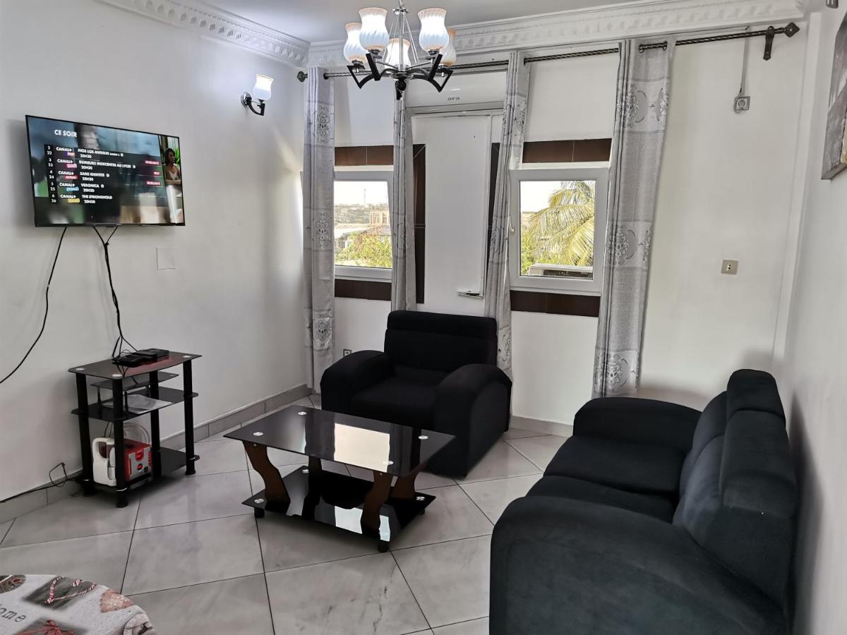 Residence Hoteliere Mb-202 C Douala Bagian luar foto