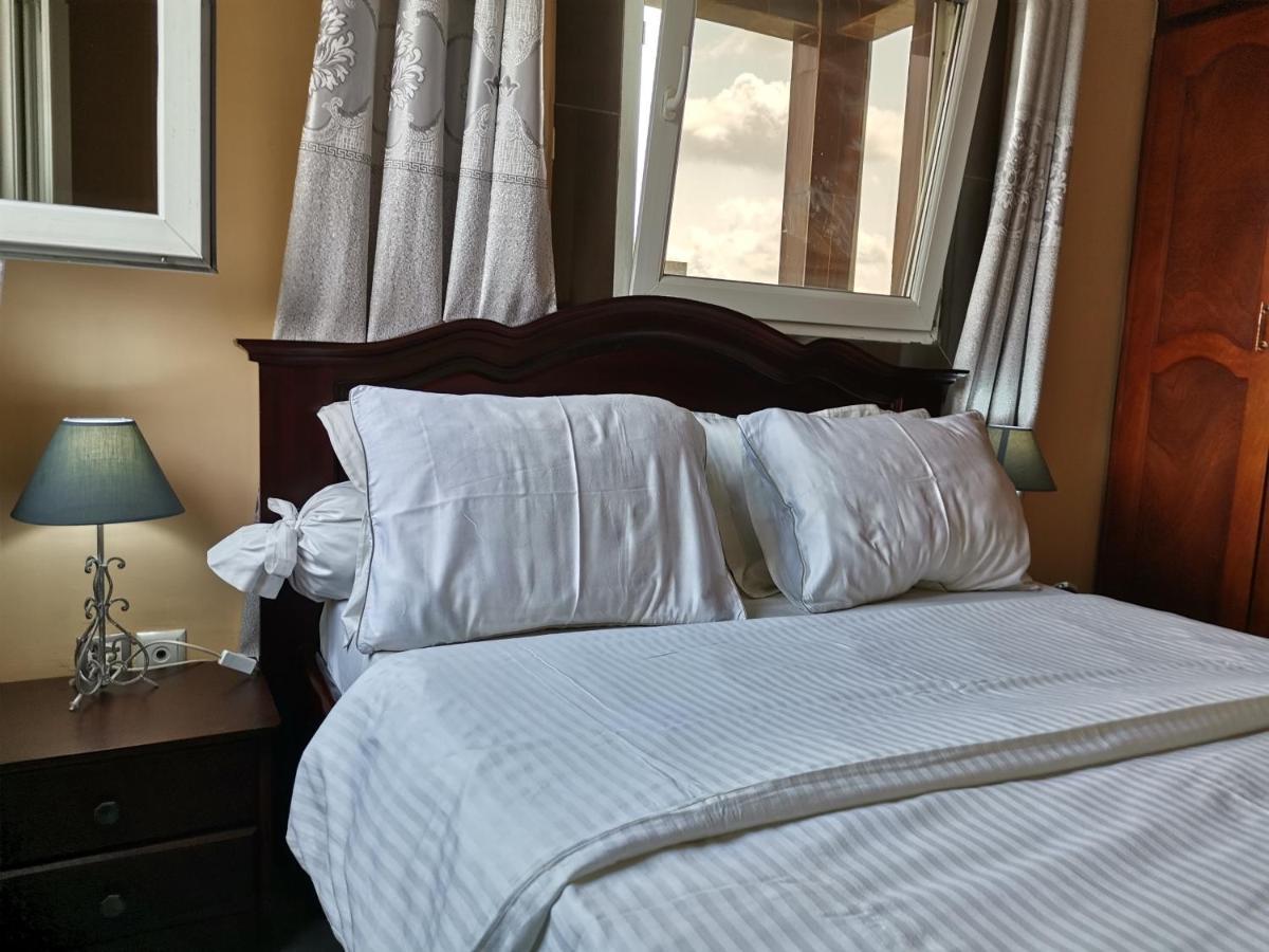 Residence Hoteliere Mb-202 C Douala Bagian luar foto