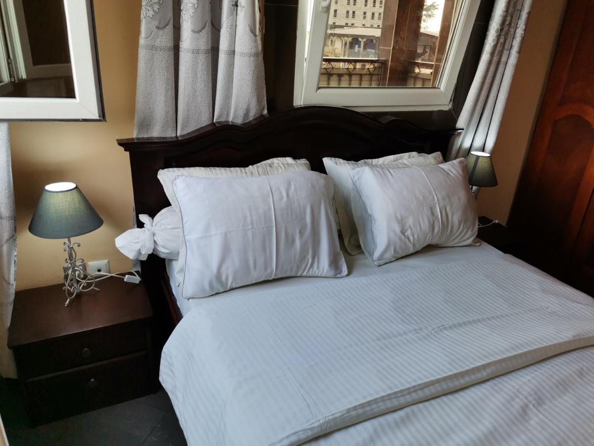 Residence Hoteliere Mb-202 C Douala Bagian luar foto
