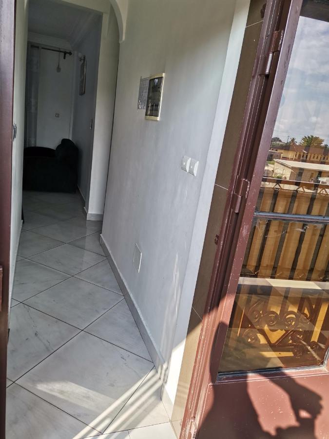 Residence Hoteliere Mb-202 C Douala Bagian luar foto