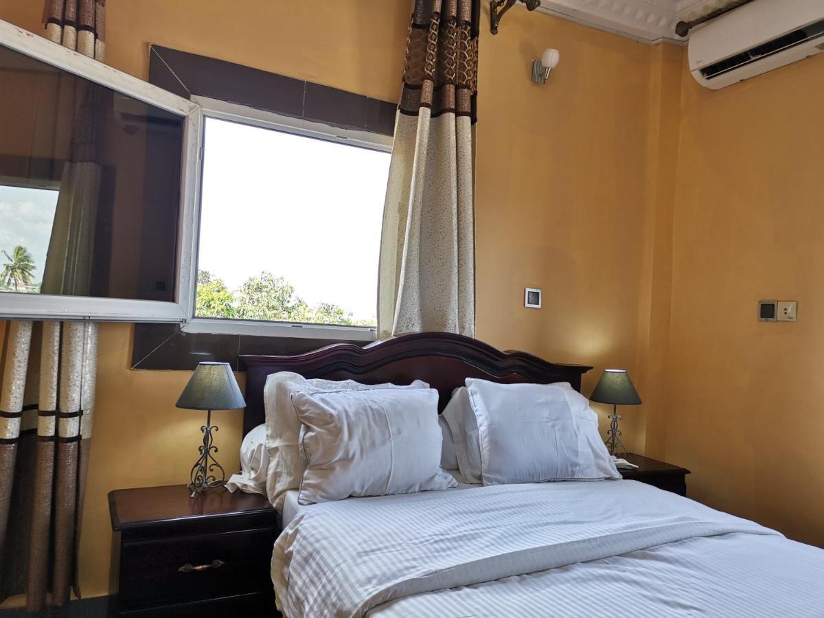 Residence Hoteliere Mb-202 C Douala Bagian luar foto
