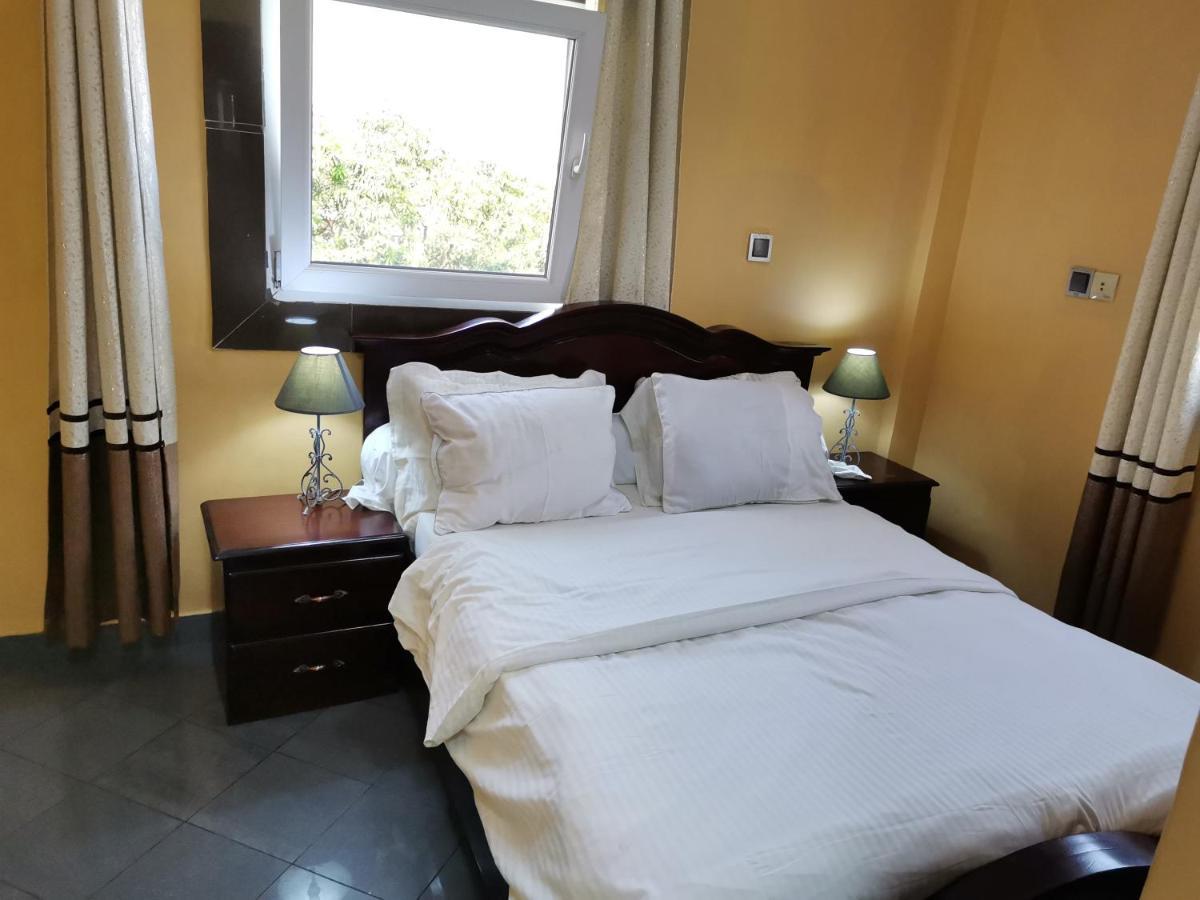 Residence Hoteliere Mb-202 C Douala Bagian luar foto