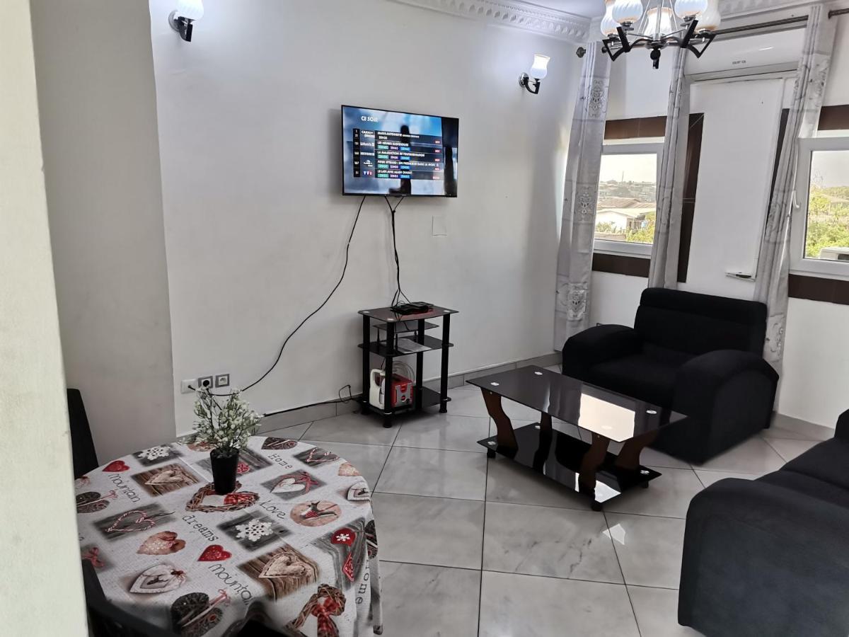 Residence Hoteliere Mb-202 C Douala Bagian luar foto