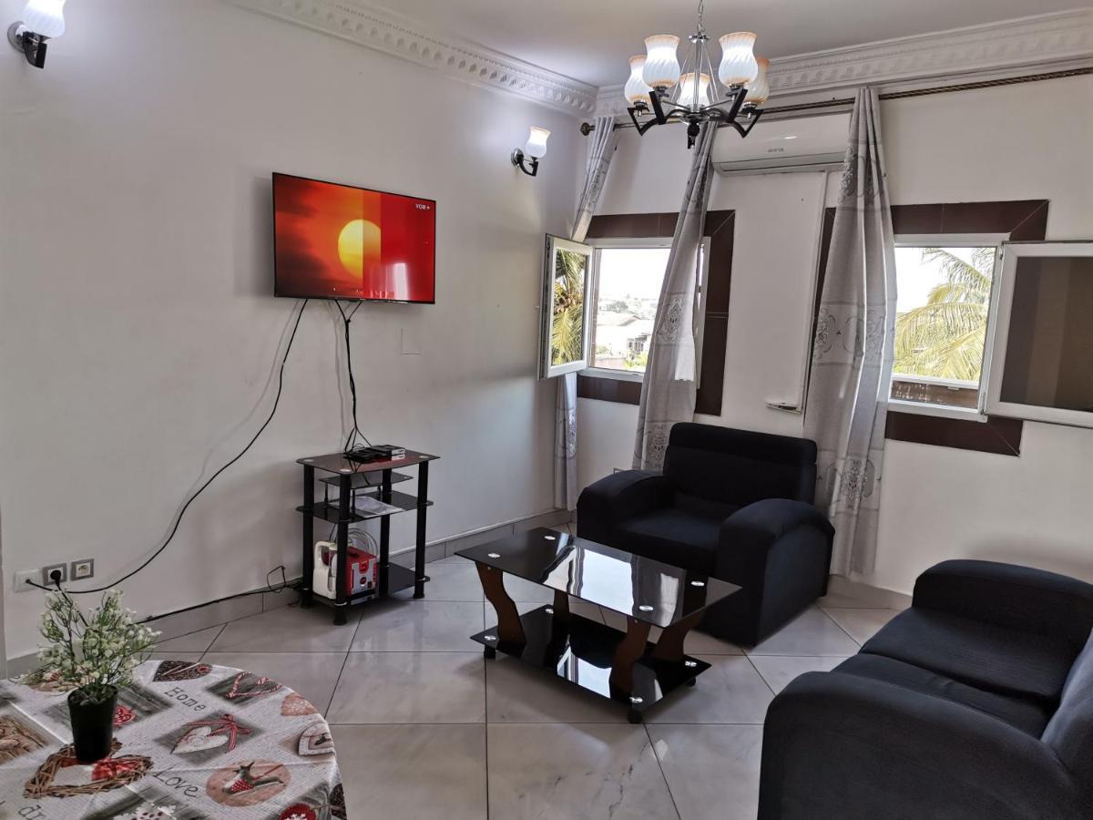 Residence Hoteliere Mb-202 C Douala Bagian luar foto