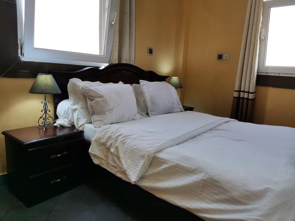 Residence Hoteliere Mb-202 C Douala Bagian luar foto